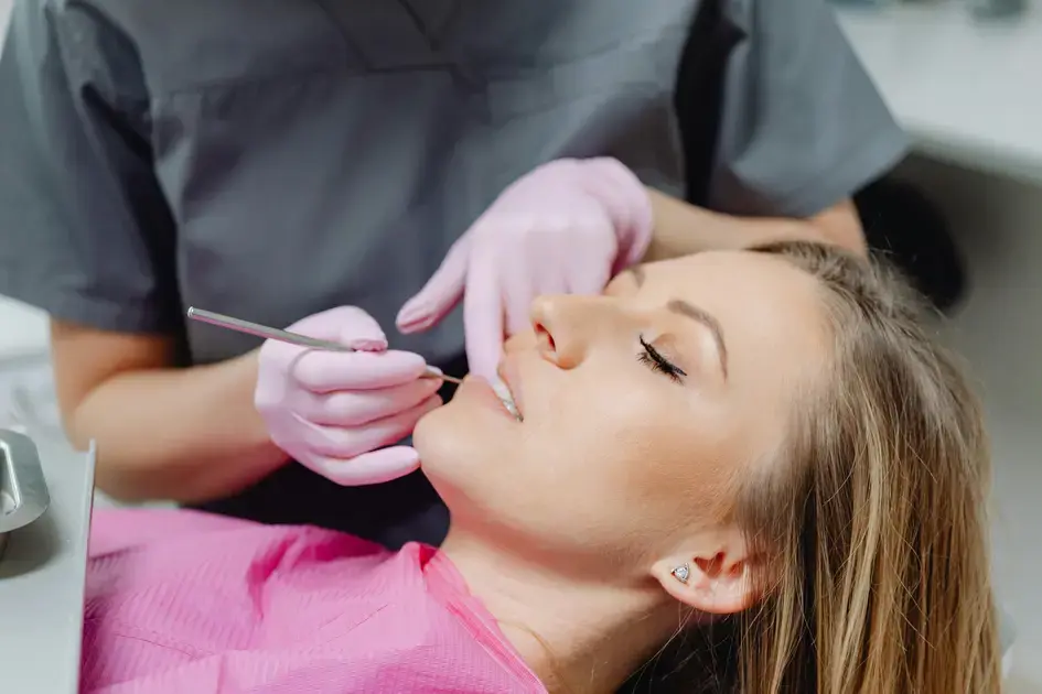 Tipos de Clareamento Dental e Qual Escolher